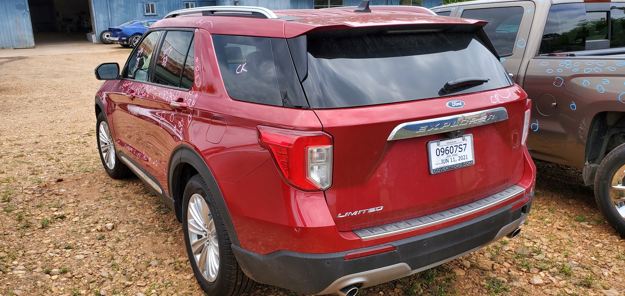 Lost Pines Paint & Body exterior on State Hwy 71